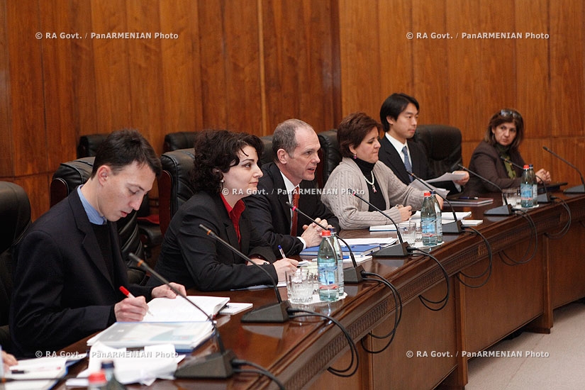 RA Govt. Prime minister Tigran Sargsyan receives receives IMF delegation