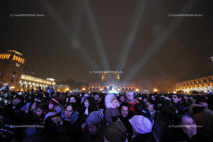 Yerevan's Grand Christmas Tree lights on