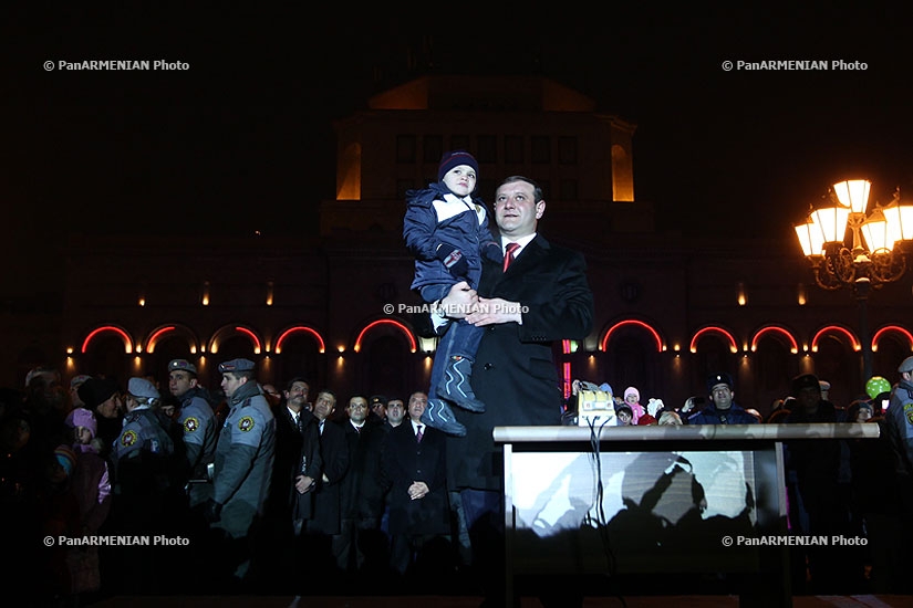 Yerevan's Grand Christmas Tree lights on