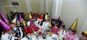  President Serzh Sargsyan receives children from regions at the Presidential Residence for the New Year celebration party