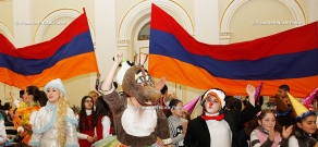 Presidential residence hosts Syrian Armenian children on the occasion of New Year