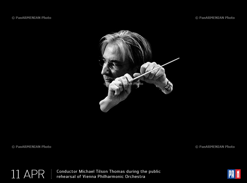 Дирижер Майкл Тильсон Томас во время открытой репетиции венского филармонического оркестра 