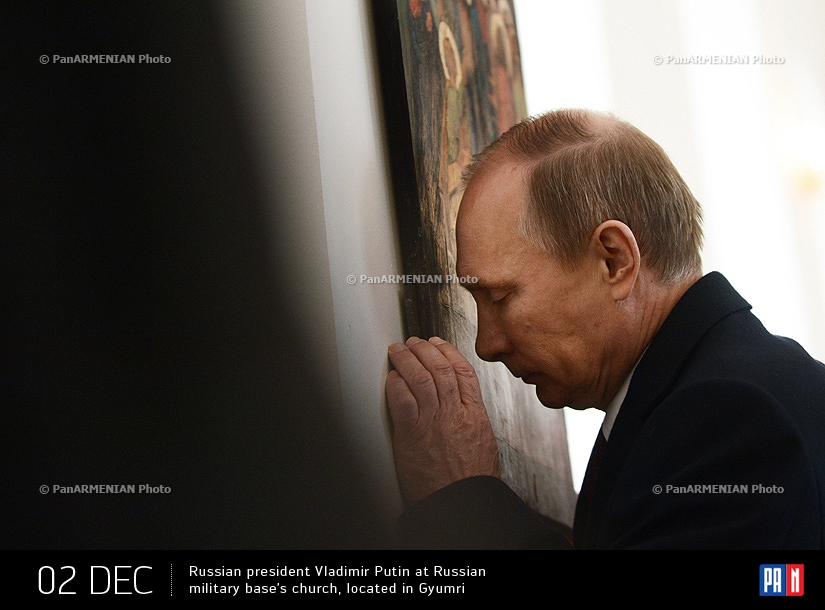 Президент России Владимир Путин в храме святой мученицы Александры, расположенного на территории военной базы в Гюмри