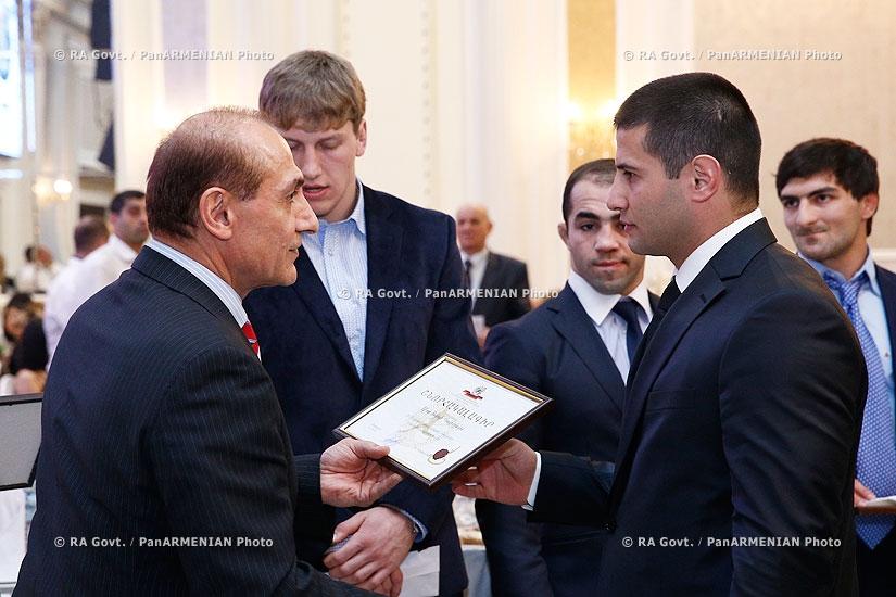 ՀՀ կառավարություն. Հայաստանի լավագույն 10 մարզիկները պարգևատրվել են վարչապետ Տիգրան Սարգսյանի կողմից