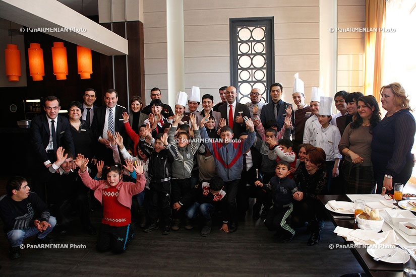 The Tsaghkadzor Marriott Hotel hosts Hrazdan's needy children on the occasion of New Year