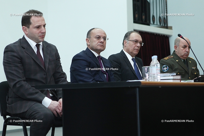 Министр обороны Сейран Оганян посетил Ереванский государственный медицинский университет имени М.Гераци 