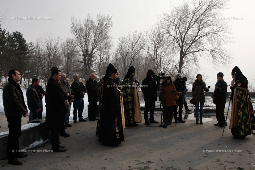 В день 39-летия секретной армии освобождения Армении АСАЛА в Ераблуре прошла служба поминовения 
