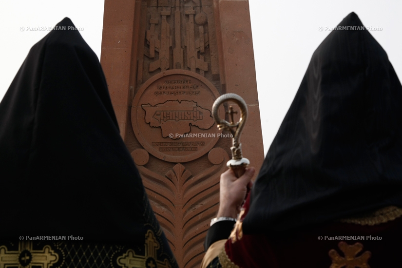 В день 39-летия секретной армии освобождения Армении АСАЛА в Ераблуре прошла служба поминовения 