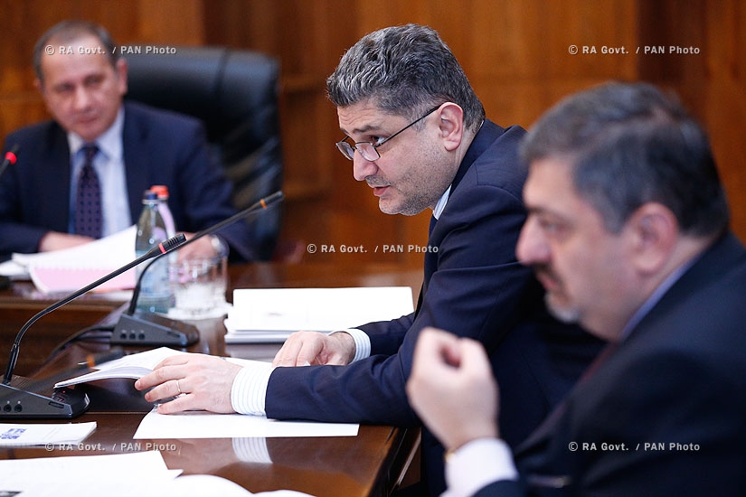 Правительство РА: Главы госведомств представили отчет о проделанной работе за 2013 год