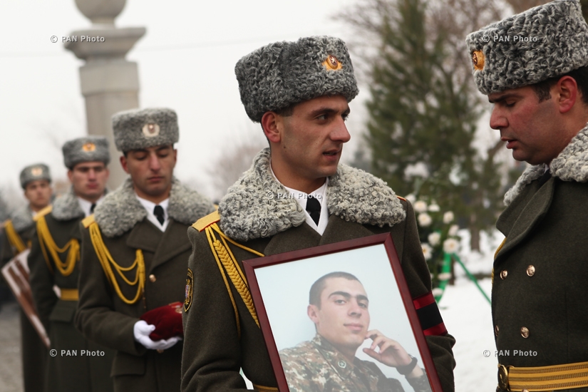 Похороны младшего сержанта Армена Ованнисяна, погибшего  в результате диверсионного акта азербайджанских ВС