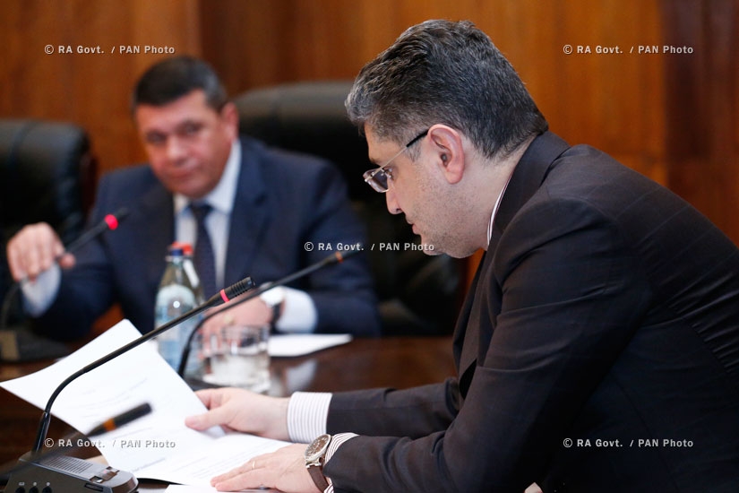 Правительство РА: Главы госведомств представили отчет о проделанной работе за 2013 год