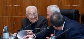 Правительство РА: Очередное заседание Совета попечителей Фонда восстановления, сохранения и развития озера Севан