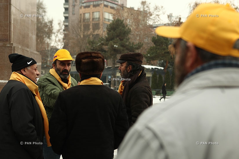 Նախախորհրդարան. Ամենշաբաթյա երթեր