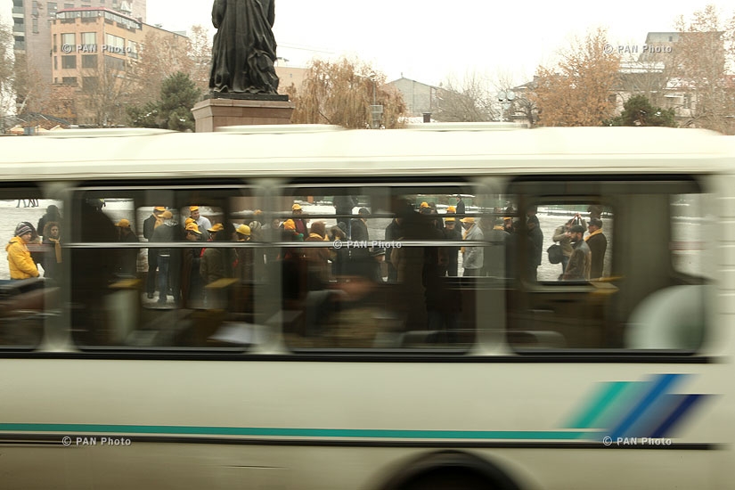 Նախախորհրդարան. Ամենշաբաթյա երթեր