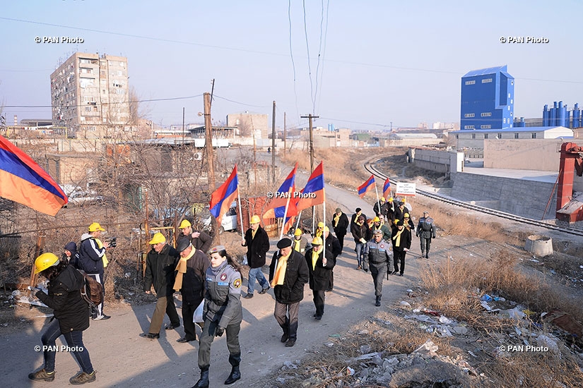Նախախորհրդարան. Ամենշաբաթյա երթեր