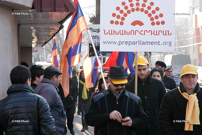 Նախախորհրդարան. Ամենշաբաթյա երթեր