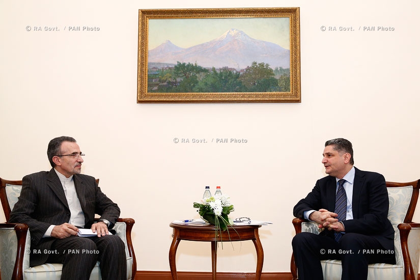 Правительство РА: Премьер-министр Тигран Саркисян принял послa Ирана в Армении Мохаммада Реиси 