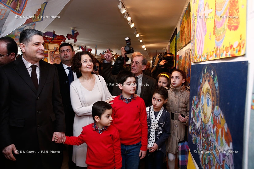 RA Govt.: Prime minister Tigran Sargsyan participates in youth exhibition at the National Center of Aesthetics