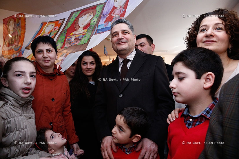 Правительство РА: Премьер Тигран Саркисян принял участие в открытии юношеской выставки в Национальном центре эстетики