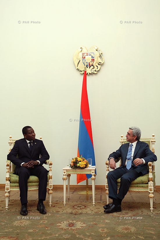 Newly appointed ambassador of Benin to Armenia hands his credentials to RA president Serzh Sargsyan