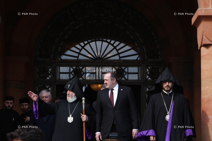 Georgian president Giorgi Margvelashvili visits Etchmiadzin 