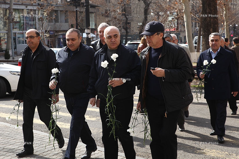 Wreath-laying  in memory of prominent Armenian benefactor Alexander Mantashyan