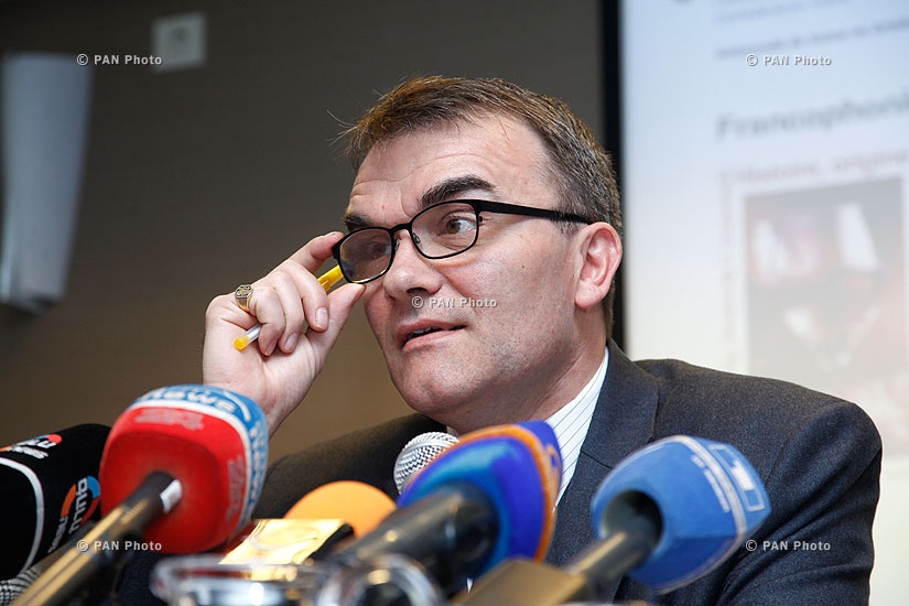 Пресс-конференция посола Швейцарии в Армении Лукаса Гасера