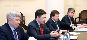 RA Govt.: Prime minister Tigran Sargsyan receives a delegation led by Eurasian Economic Commission Board Member-Minister Timur Suleymanov