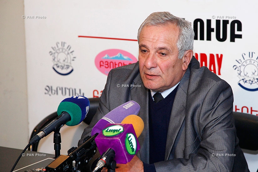 Пресс-конференция главного лесничего ГНКО Армлес Министерства сельского хозяйства Армении Рубена Петросяна