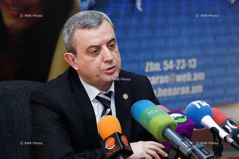Пресс-конференция председателя постоянной парламентской комиссии по финансово-кредитным и бюджетным вопросам армянского парламента Гагика Минасяна