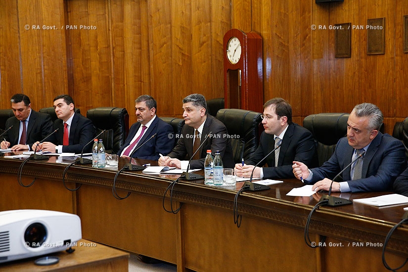 Правительство РА: Премьер-министр Тигран Саркисян принял руководителя армянской миссии Международного валютного фонда (МВФ) Марка Хортона