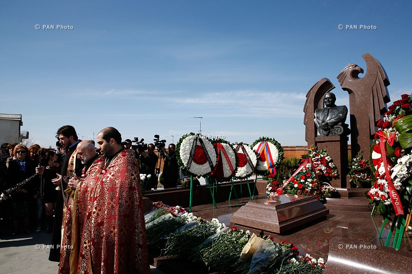ՀՀ բարձրաստիճան պաշտոնյաներն այցելեցին Կոմիտասի անվան պանթեոն` Անդրանիկ Մարգարյանի մահվան 7-րդ տարելիցի կապակցությամբ