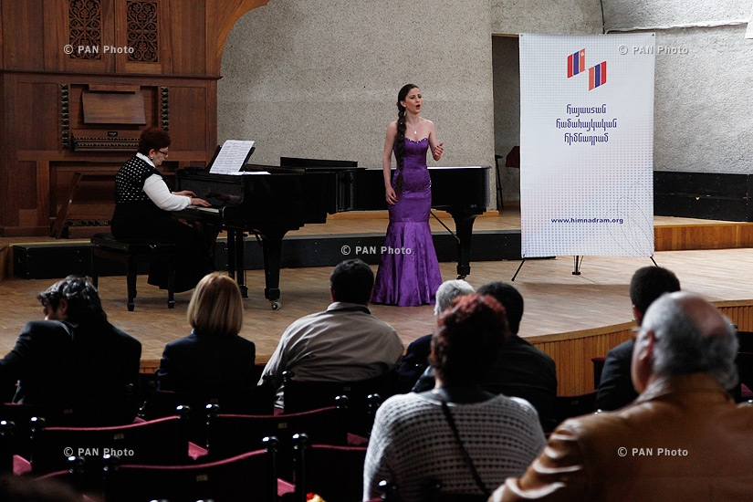 Первый отборочный этап лауреатов Юношеской премии президента Армении в сфере классической музыки в номинации «Вокал» за 2013 год