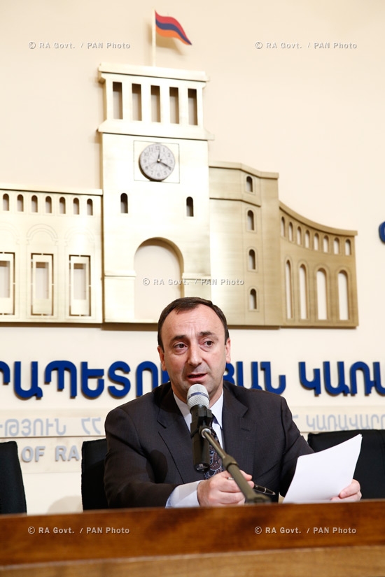 Правительство РА: Пресс-конференция министра юстиции Армении Грайра Товмасяна