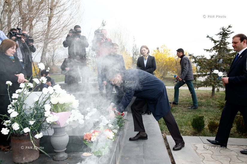 Եռաբլուր պանթեոնում հարգանքի տուրք մատուցեցին ՀՀԿ հիմնադիր Աշոտ Նավասարդյանի հիշատակին