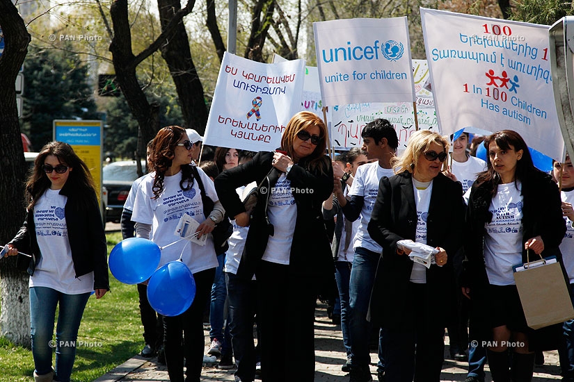 Шествие, посвященное всемирному дню распространения информации об аутизме