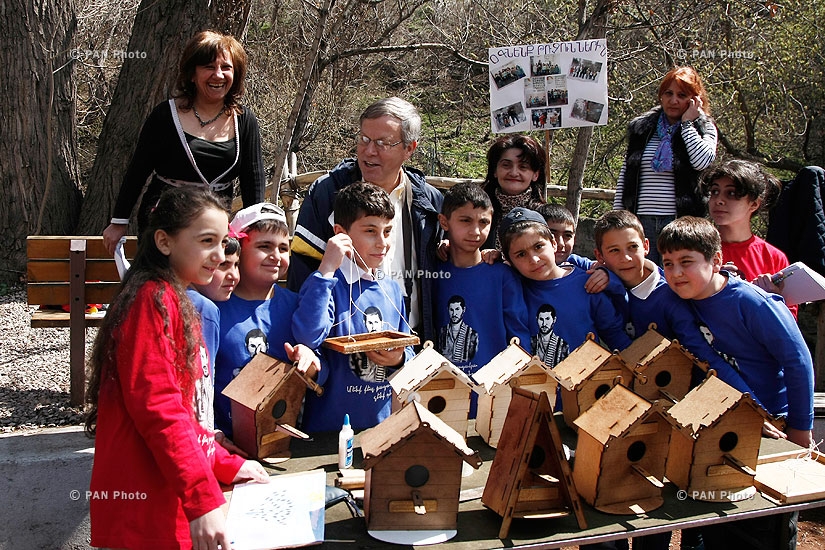 ՎիվաՍել-ՄՏՍ-ն ու FPWC-ն մեկնարկեցին 2014թ.-ի «Երկրի oր» քարոզարշավը ծառատունկով և «Դիմավորենք թռչուններին» մրցույթ-միջոցառումով 