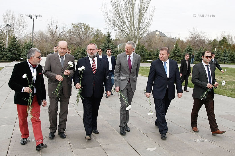 European political and economic leaders laid wreath to Armenian Genocide Memorial