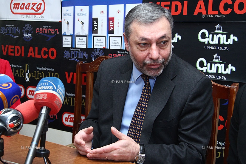 Press conference of Alexander Aruzmanyan