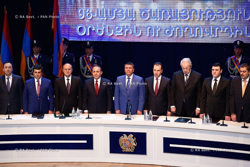 Правительство РА: Премьер министр Овик Абрамян принял участие в торжественном заседании, посвященном 96-летию Полиции Армении