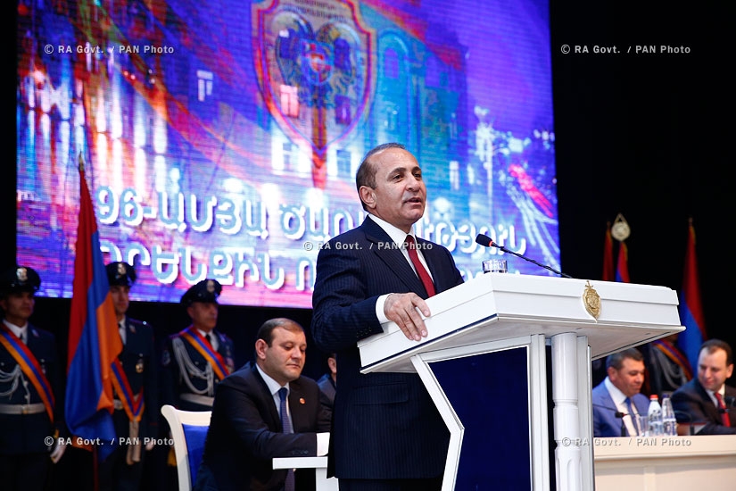 Правительство РА: Премьер министр Овик Абрамян принял участие в торжественном заседании, посвященном 96-летию Полиции Армении