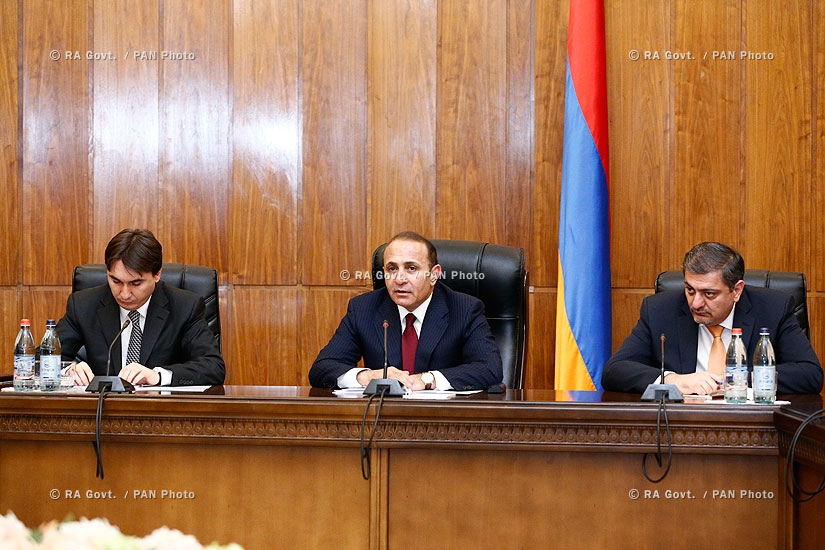 RA Govt.: Prime minister Hovik Abrahamyan holds consultative meeting with marz governors