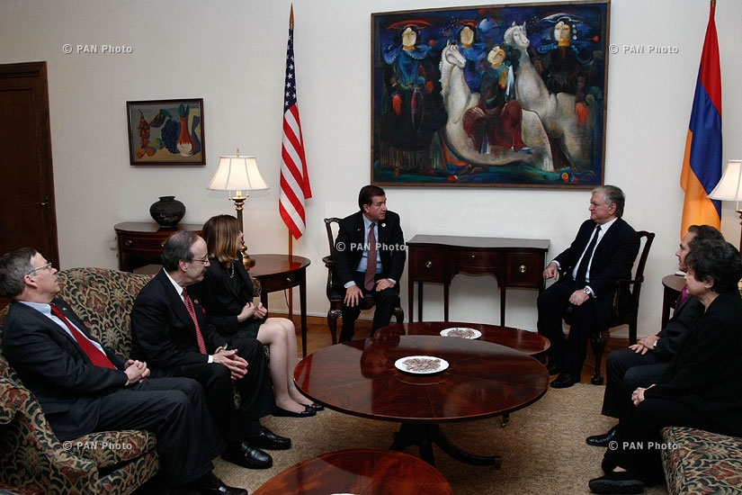 Министр иностранных дел Армении Эдвард Налбандян принял делегацию Конгресса США