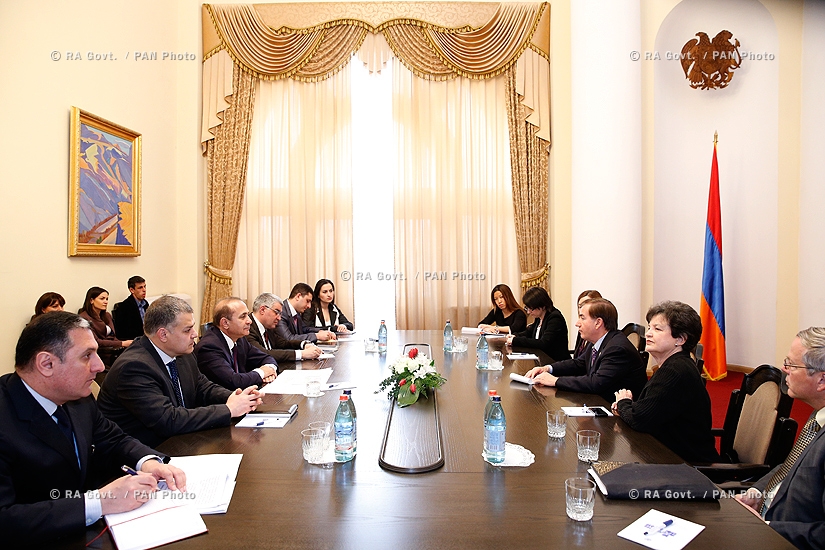 Правительство РА: Премьер-министр Овик Абрамян принял делегацию Конгресса США