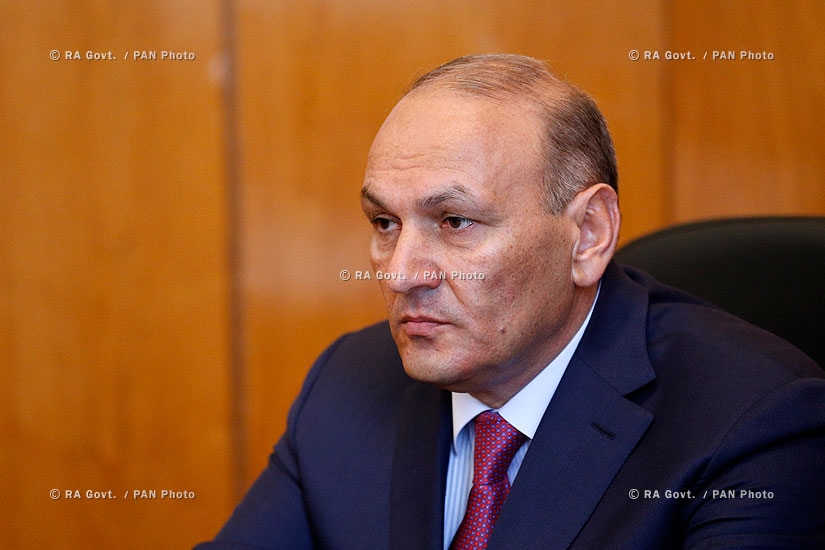 RA Govt.: Prime minister Hovik Abrahamyan introduces newly appointed Minister of Finance Gagik Khachatryan