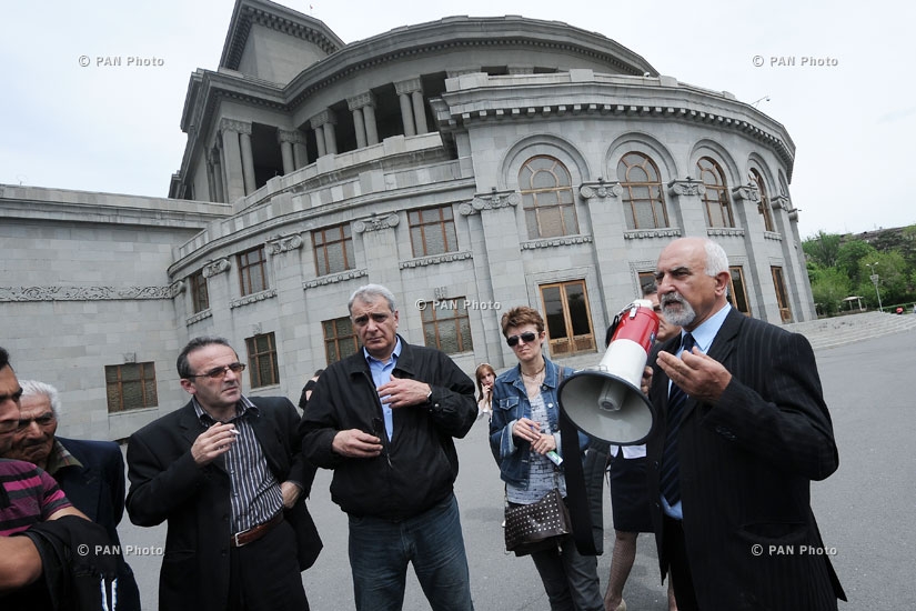 A protest rally toward Russian Embassy against Armenia's joining the Customs Union 
