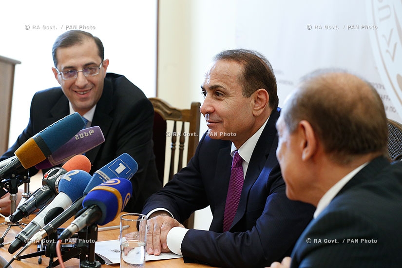 RA Govt.: Prime minister Hovik Abrahamyan introduces newly appointed Minister of  Sport and Youth Affairs Gabriel Ghazaryan