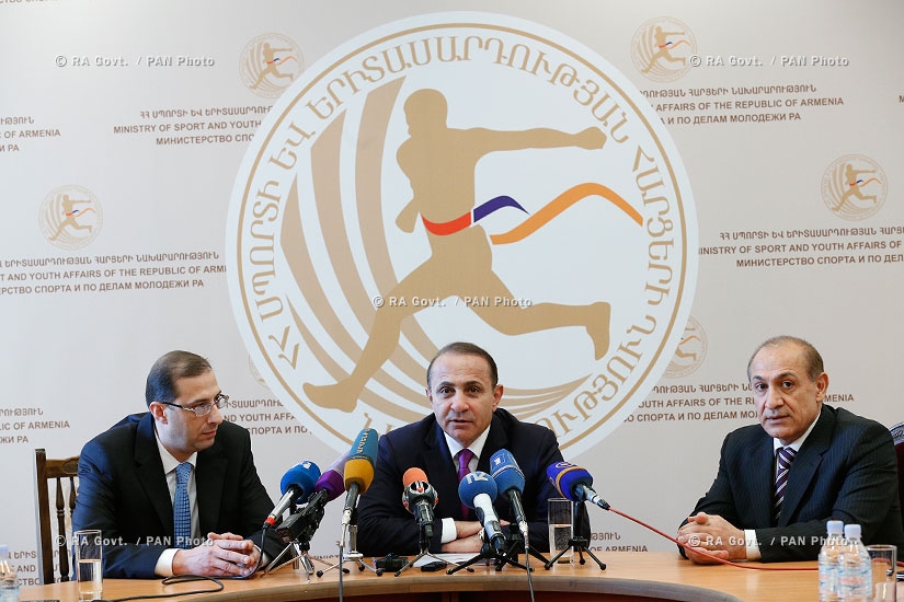 Правительство РА: Премьер-министр Овик Абрамян представил новоназначенного Министра спорта и по вопросам молодежи Габриеля Казаряна