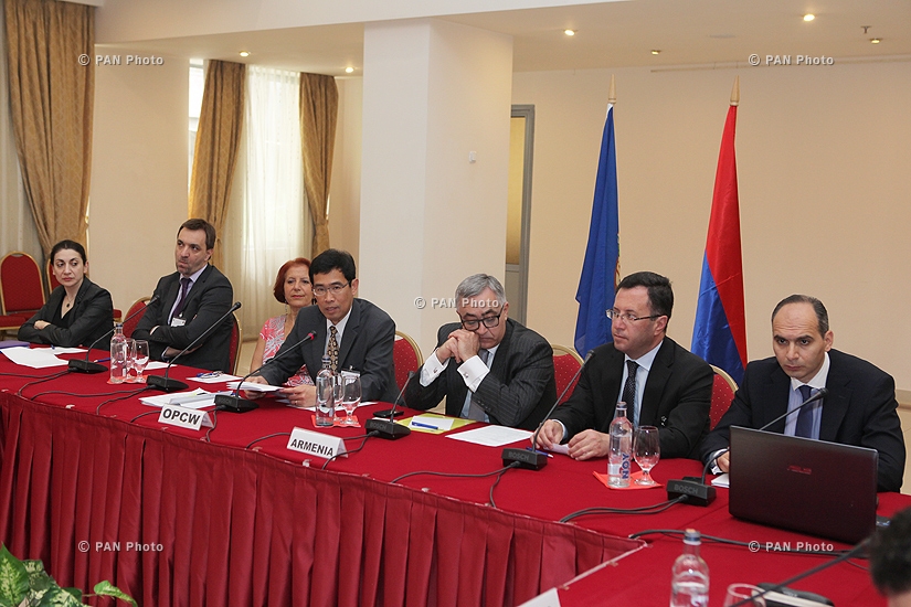 В Ереване прошла встреча представителей стран-участниц Конвенции по запрету химического оружия