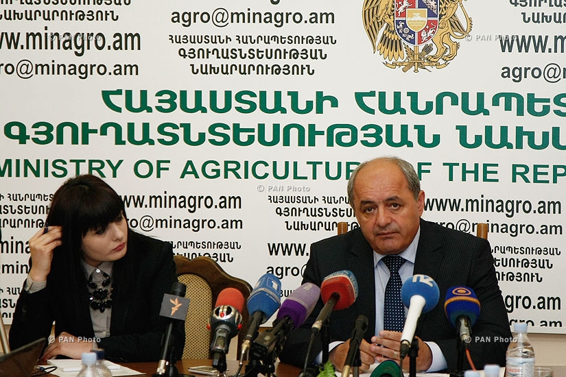 Пресс-конференция заместителя министра сельского хозяйства Армении Гарника Петросяна